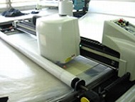 �ŐV��CA�l�𑕔�